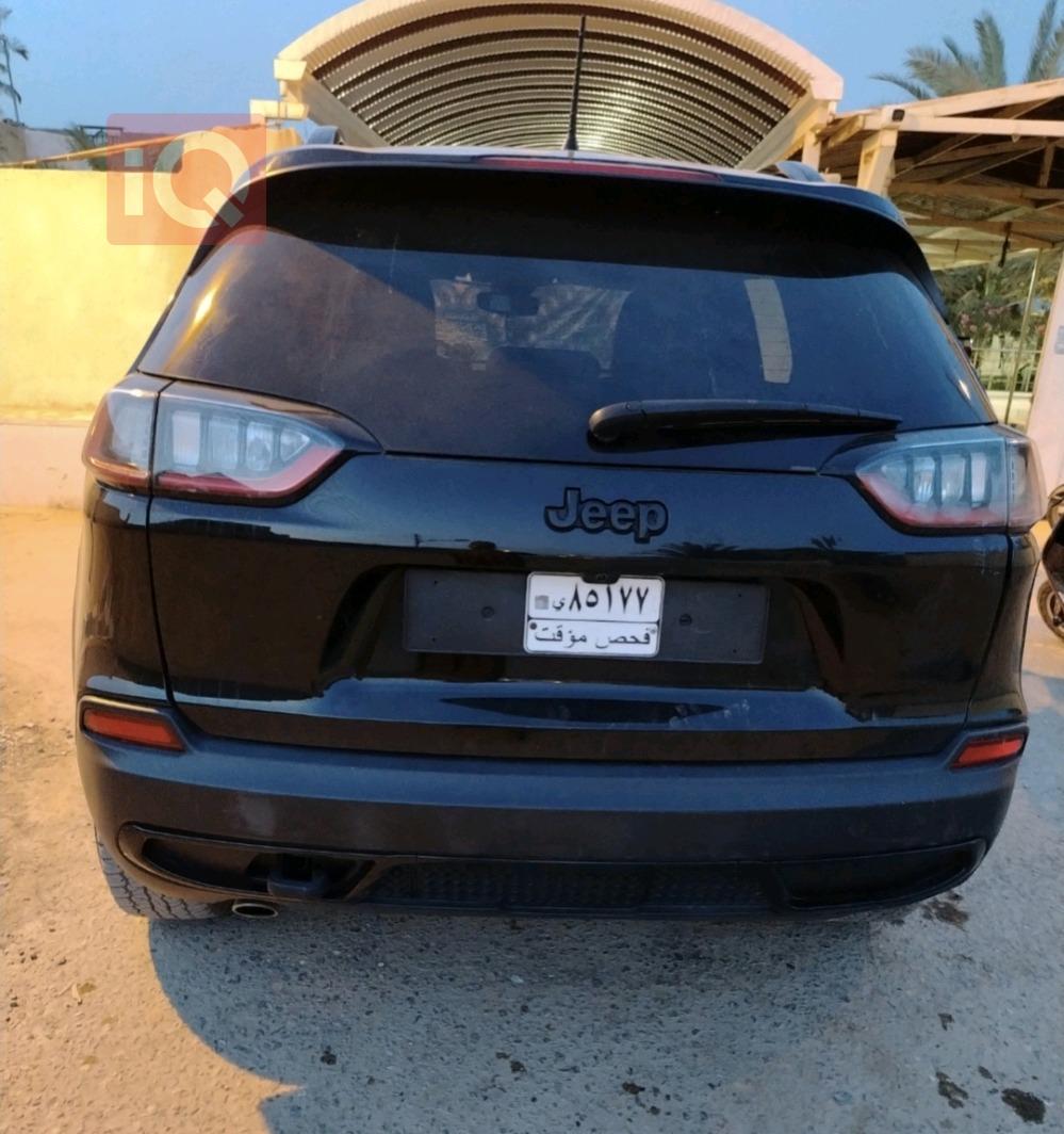 جیپ شیرۆکی